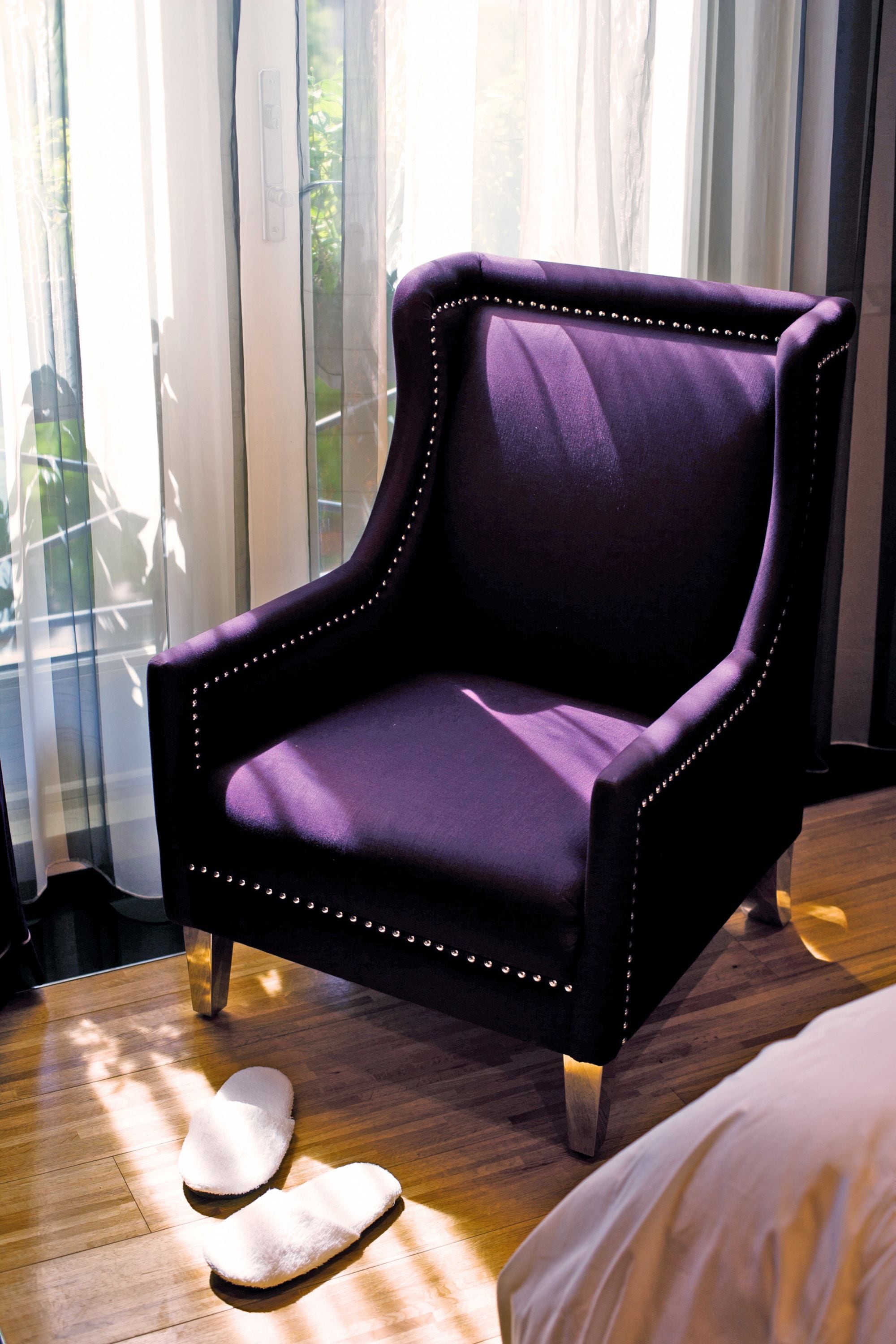 1 bedroom, egyptian cotton sheets, premium bedding, down duvets