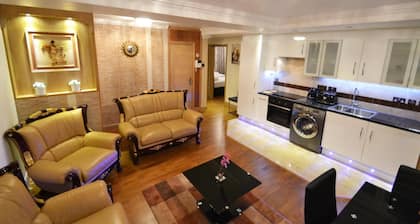 Hyde Park Suites - Apartments