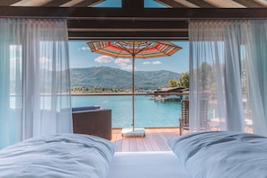 Panoramic Studio Suite, Lake View | Premium bedding, minibar, in-room safe, individually decorated