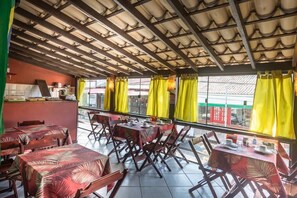 Free daily buffet breakfast  - Meu Sonho Pousada (Búzios)