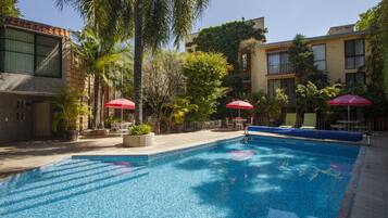 2 outdoor pools, pool umbrellas, sun loungers