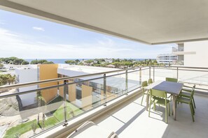 Apartamento superior, 2 habitaciones, vistas al mar (Prestige) | Balcón