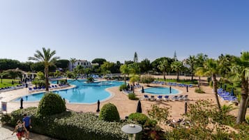 Indoor pool, seasonal outdoor pool, sun loungers