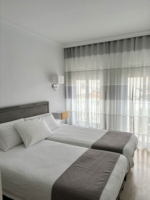 Ropa de cama de alta calidad, cubrecamas y colchones con efecto memoria 