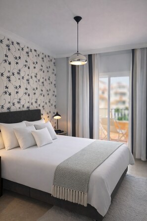 Family Duplex | Premium bedding, down duvets, memory-foam beds, in-room safe - Abril Nerja (Nerja)