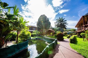 1 makuuhuone, ylelliset vuodevaatteet, tallelokero huoneessa