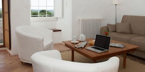 Suite | Free minibar, in-room safe, desk, soundproofing