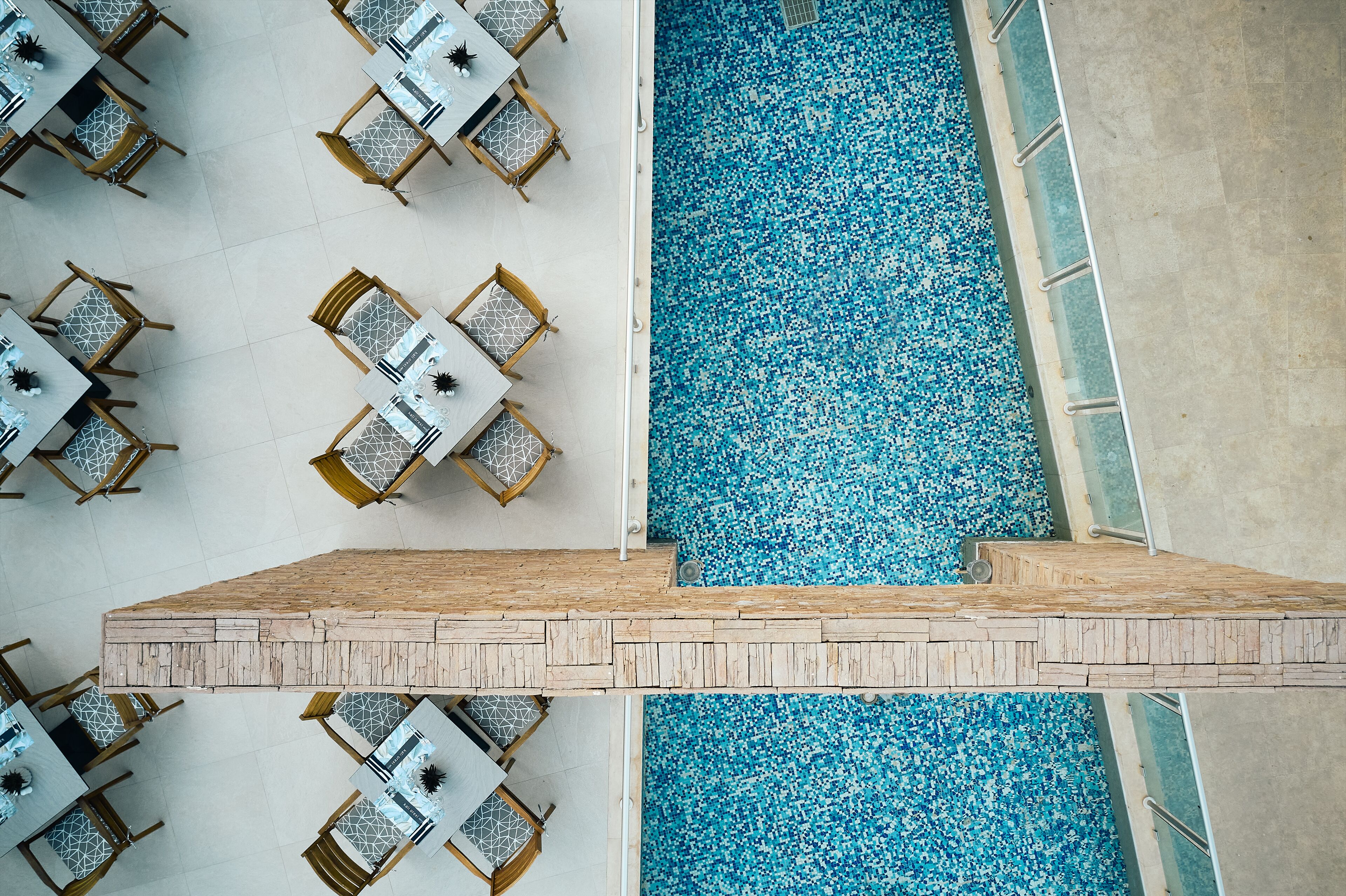 3 restaurants, breakfast, lunch, dinner served; italian cuisine