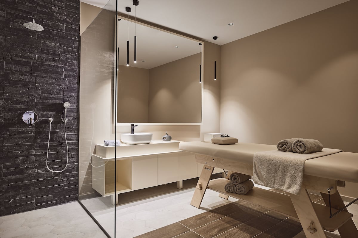 couples treatment room(s), sauna, steam room, turkish bath/hammam