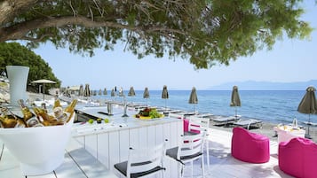 3 bars/lounges, 2 poolside bars, swim-up bar, beach bar