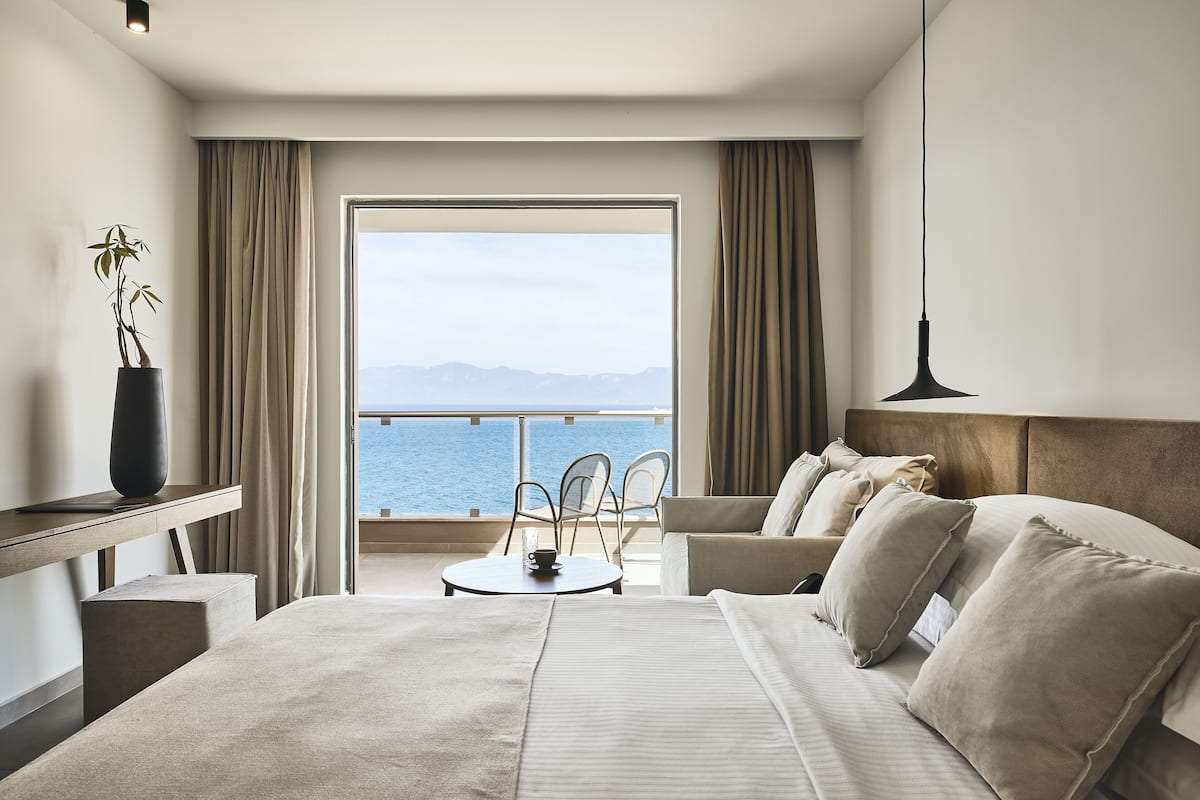 premium room sea facing | 1 bedroom, premium bedding, minibar, in-room safe
