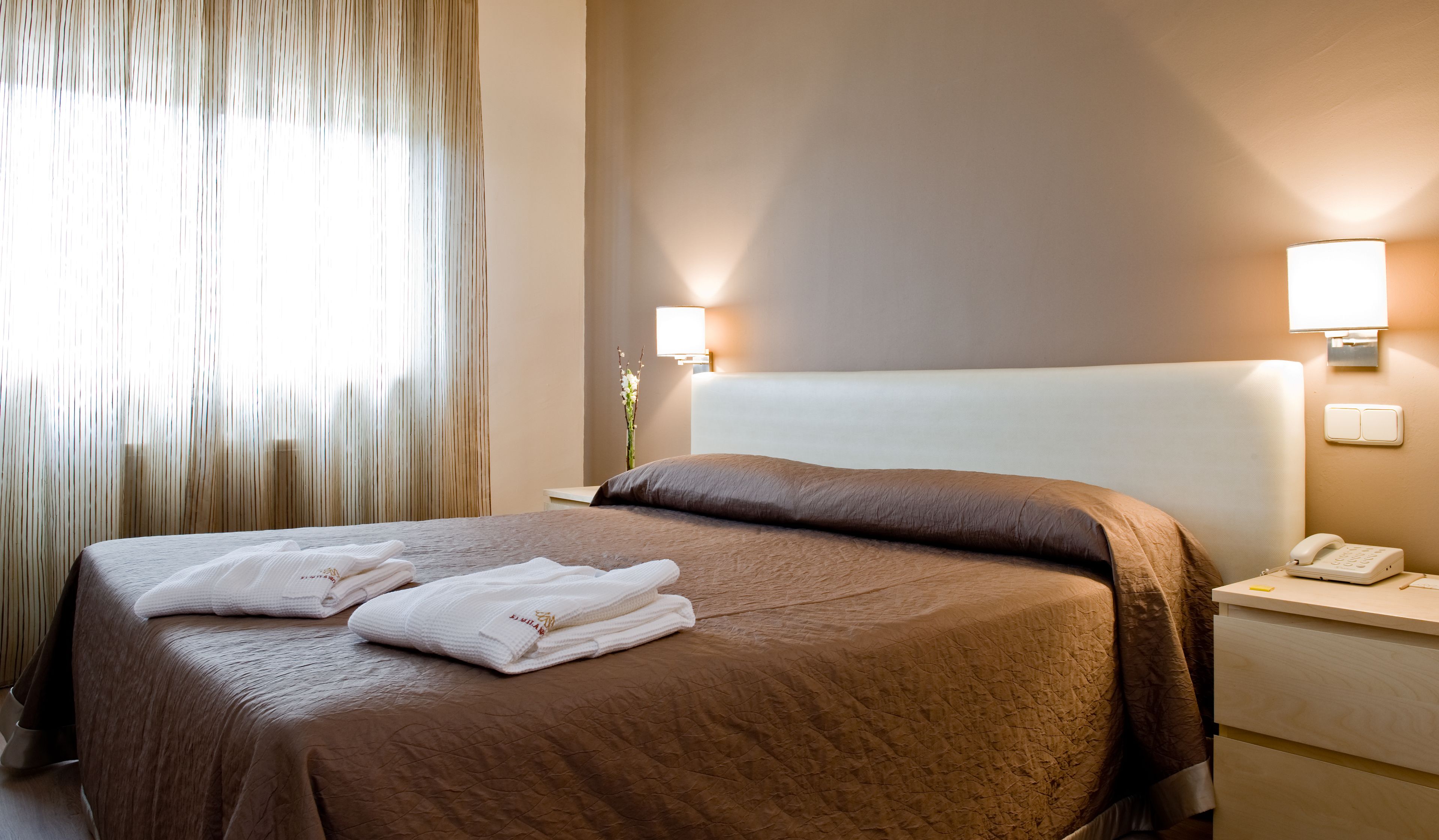 double or twin room | minibar, desk, free cots/infant beds, free wifi