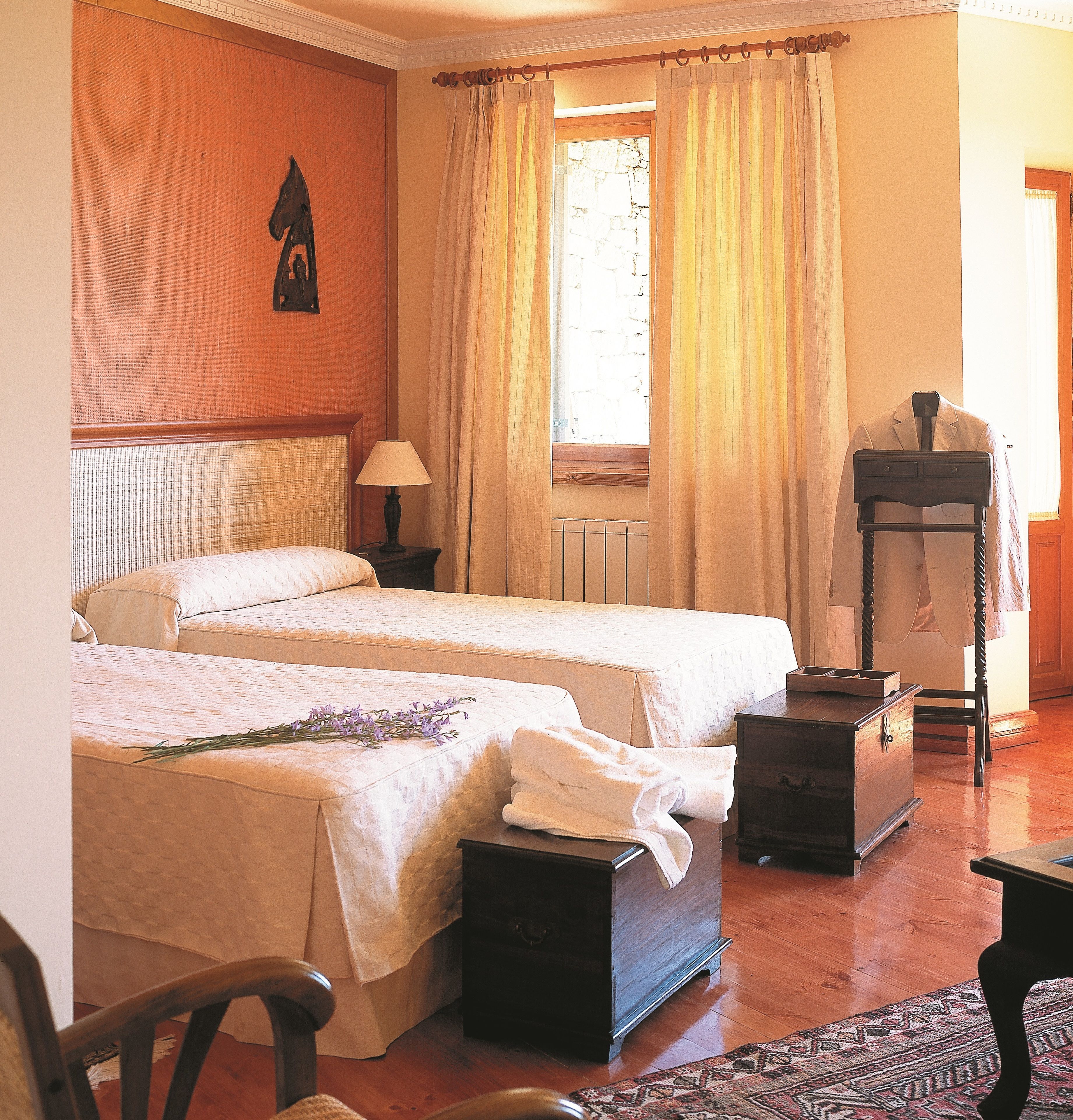 suite | minibar, desk, free cots/infant beds, free wifi