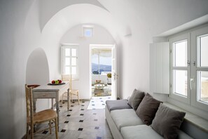 Petite Cave Suite - Caldera Sea view & Volcano View | View from room - Hotel Kallisto (Santorini)