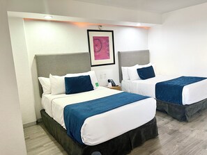 Habitación estándar, 2 camas individuales, para no fumadores | Ropa de cama de alta calidad y caja de seguridad en la habitación 