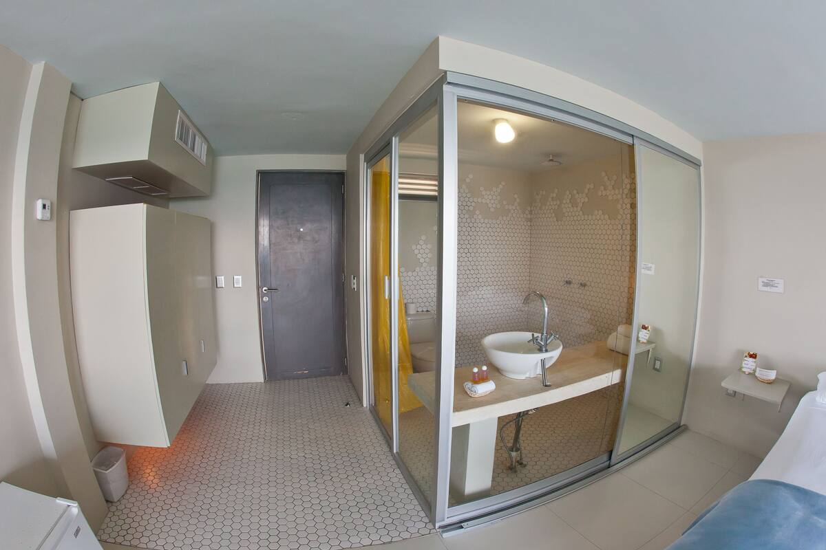 minibar, in-room safe, individually decorated, individually furnished