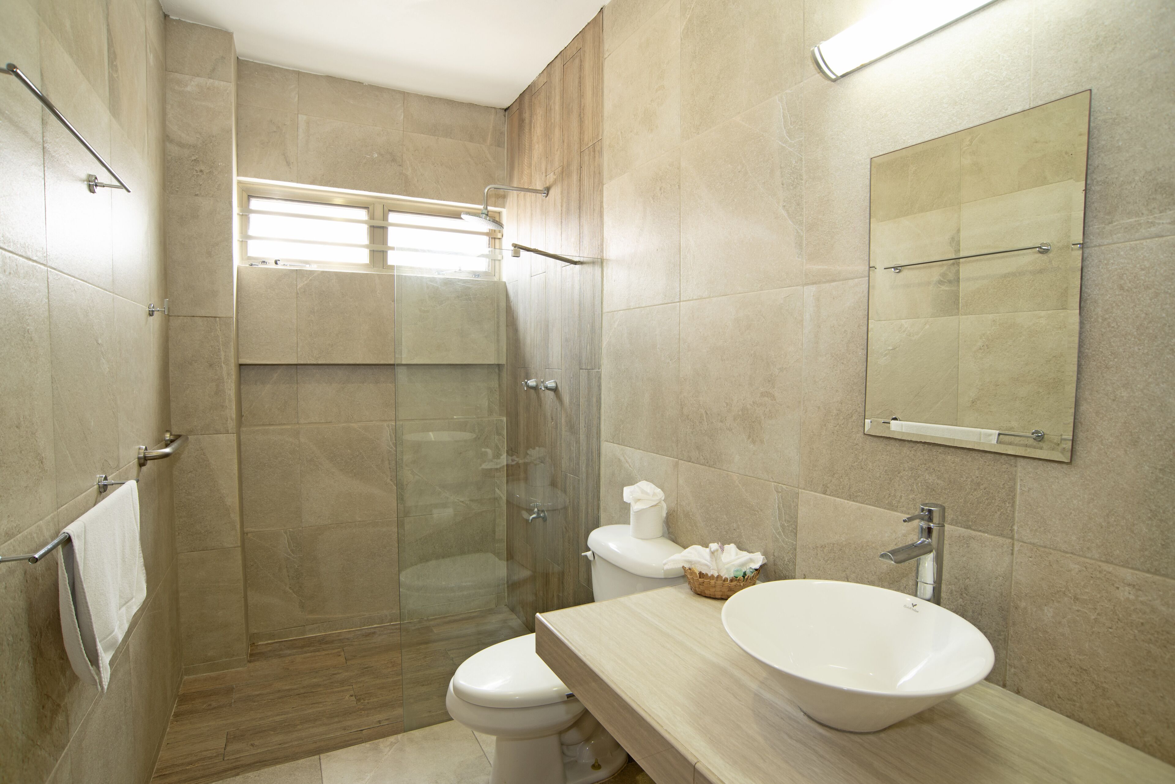 shower, free toiletries, towels