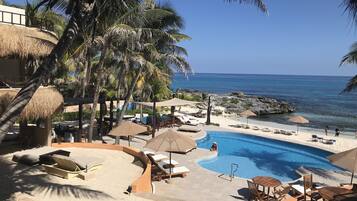 Outdoor pool, sun loungers