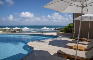Outdoor pool, sun loungers