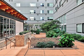 BBQ/picnic area - Element Arundel Mills BWI Airport (Hanover)