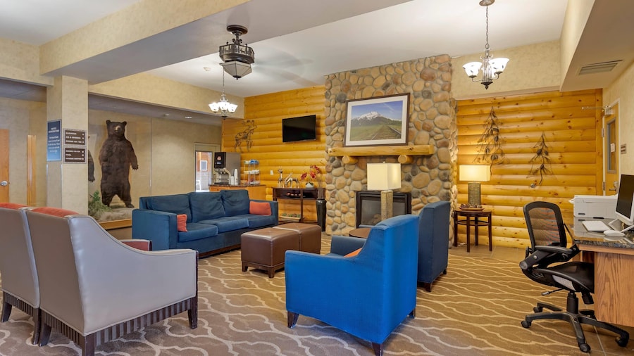 Comfort Suites Anchorage International Airport