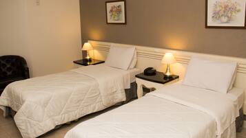 Quarto duplo superior (Deluxe) | Roupas de cama premium, cofres nos quartos, escrivaninha