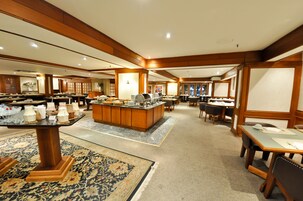 Free daily full breakfast