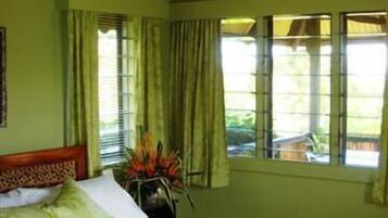 Premium bedding, in-room safe, blackout drapes, iron/ironing board