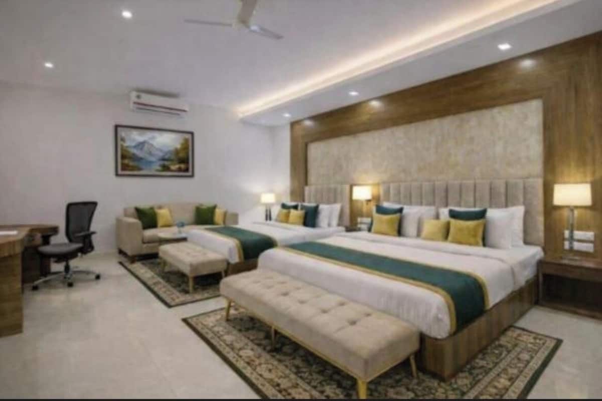 Family Double Room, 2 Bedrooms | Desk, blackout drapes, free WiFi, bed sheets