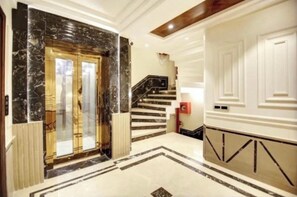 Lift - Hotel Vishal Residency, Mahipalpur Near IGI Delhi Airport (New Delhi)