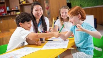 32-inch LED TV with cable channels, TV