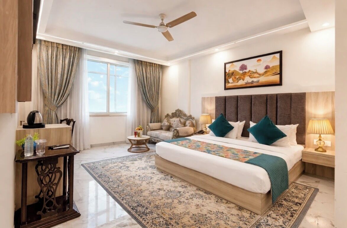 Deluxe Double or Twin Room | Desk, blackout curtains, free WiFi, bed sheets
