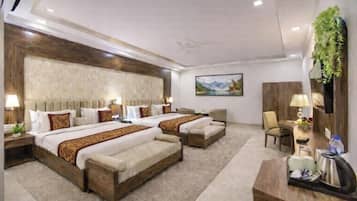 Chambre Double Familiale, 2 chambres | Bureau, rideaux occultants, lits pliants/supplémentaires, Wi-Fi gratuit