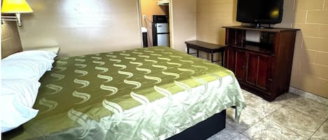 Habitación, 1 cama King size, para fumadores | Escritorio, wifi gratis, ropa de cama y despertador