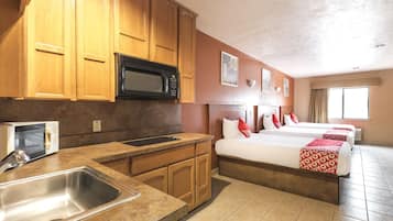 Phòng, nhiều giường | Bàn, nôi (giường cho trẻ sơ sinh) miễn phí