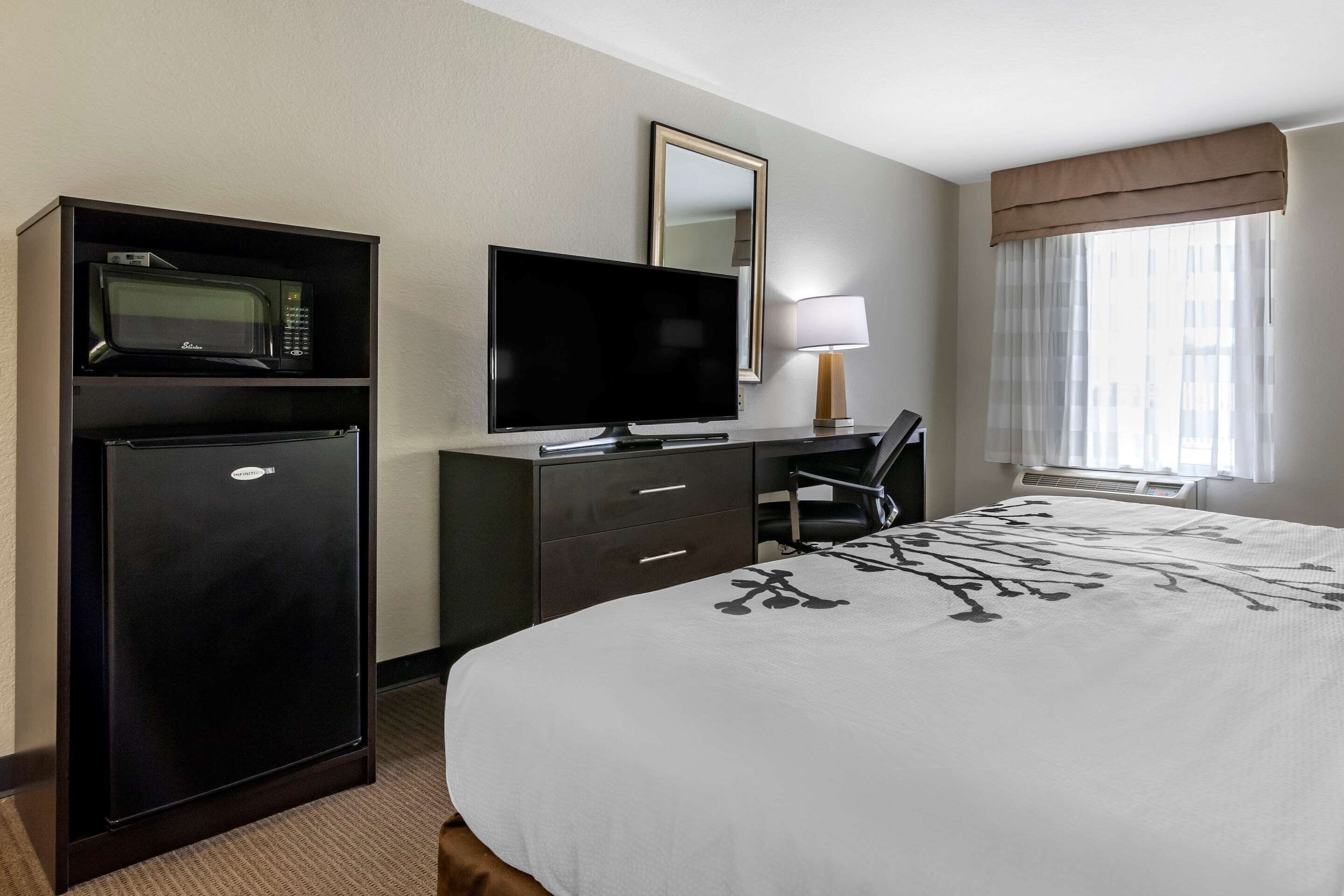 pillow-top beds, desk, iron/ironing board, free wifi