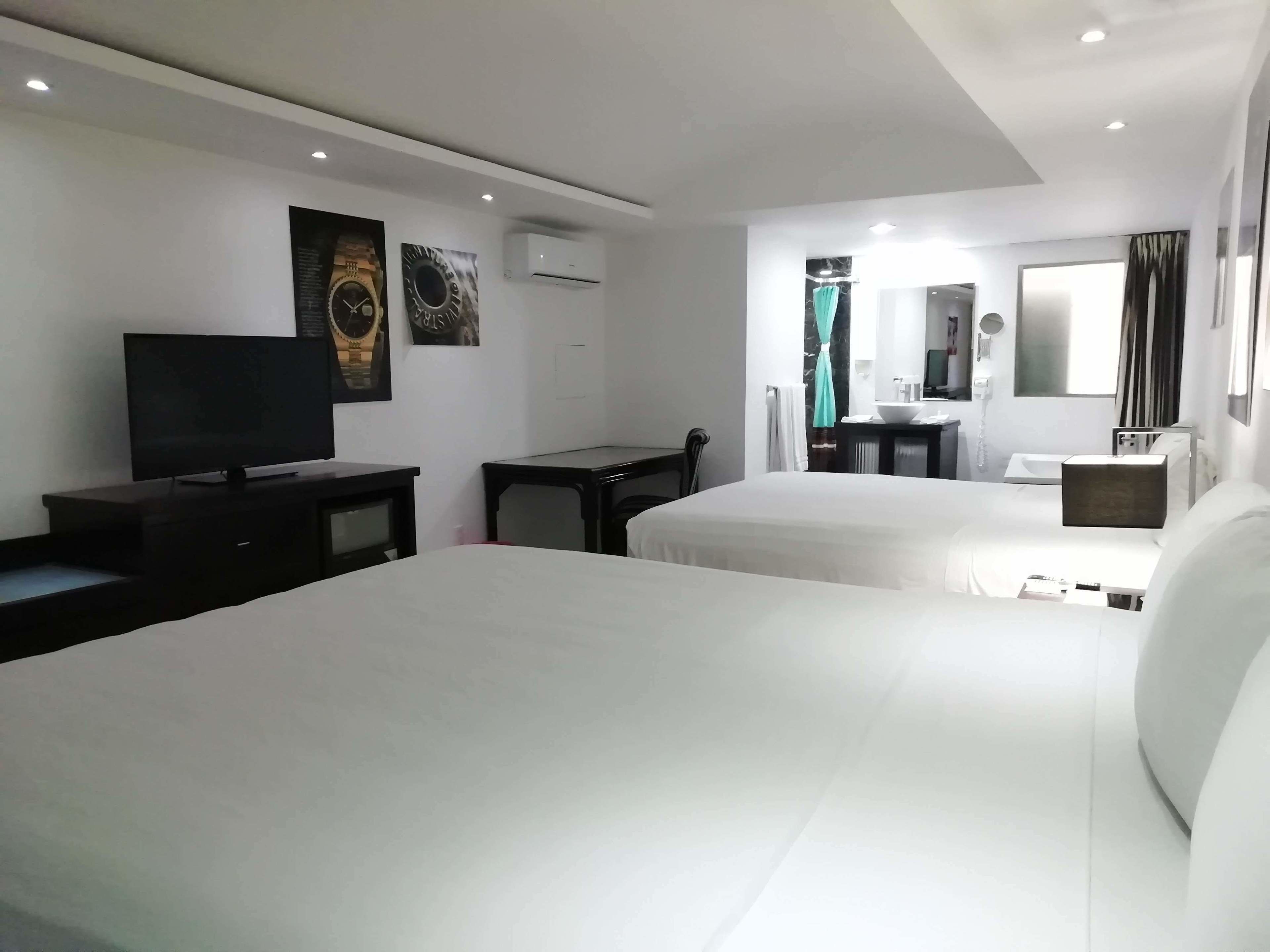 Photo - MayaFair Design Hotel