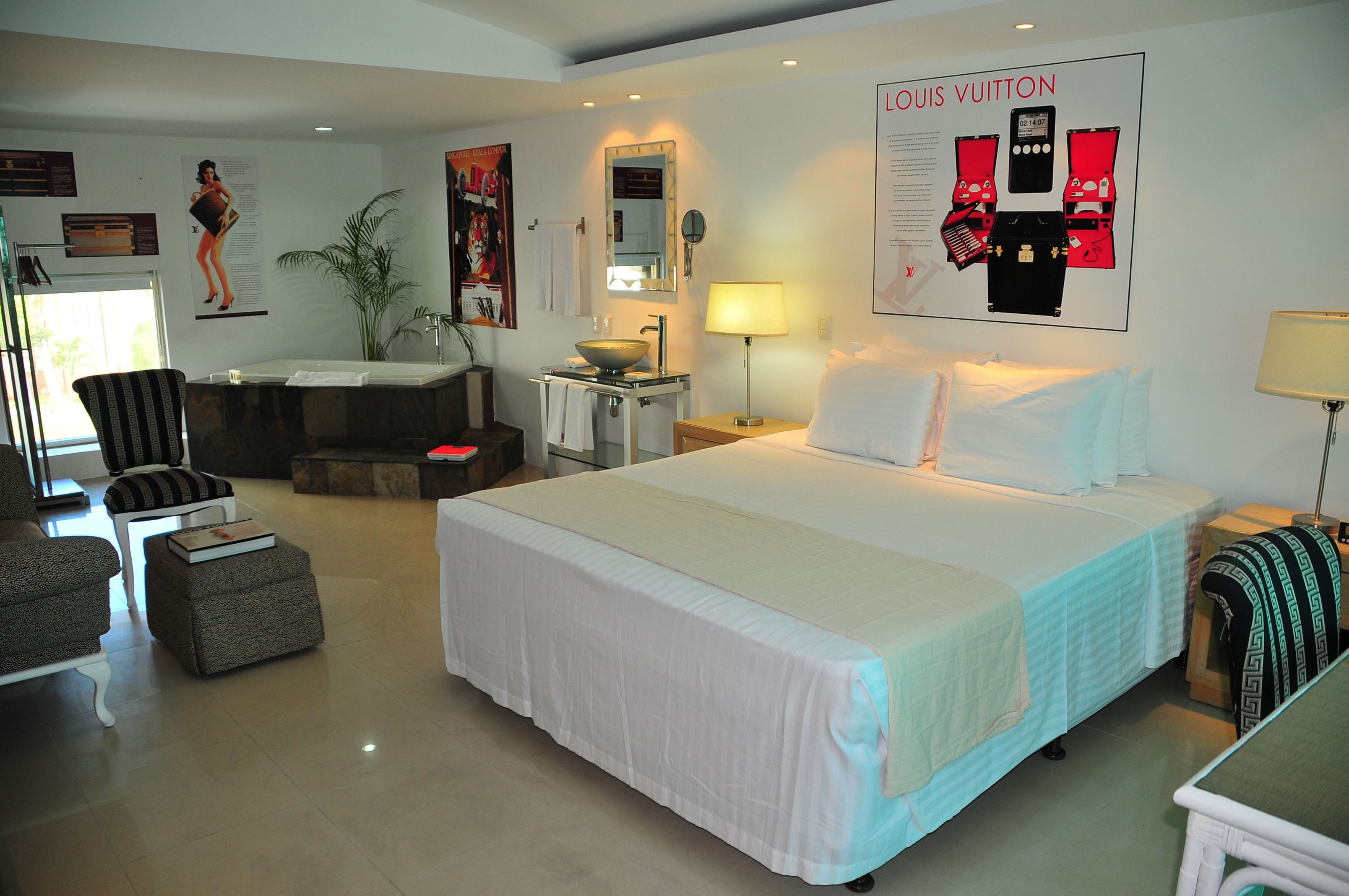 時尚客房 | 獨特設計、書桌、遮光窗簾/窗簾、熨斗/熨衫板