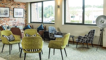 Breakfast and lunch served