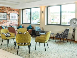 Breakfast and lunch served - ibis Styles Birmingham NEC and Airport (Birmingham)