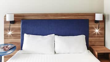 Zimmersafe, Schreibtisch, Bügeleisen/Bügelbrett, kostenlose Babybetten