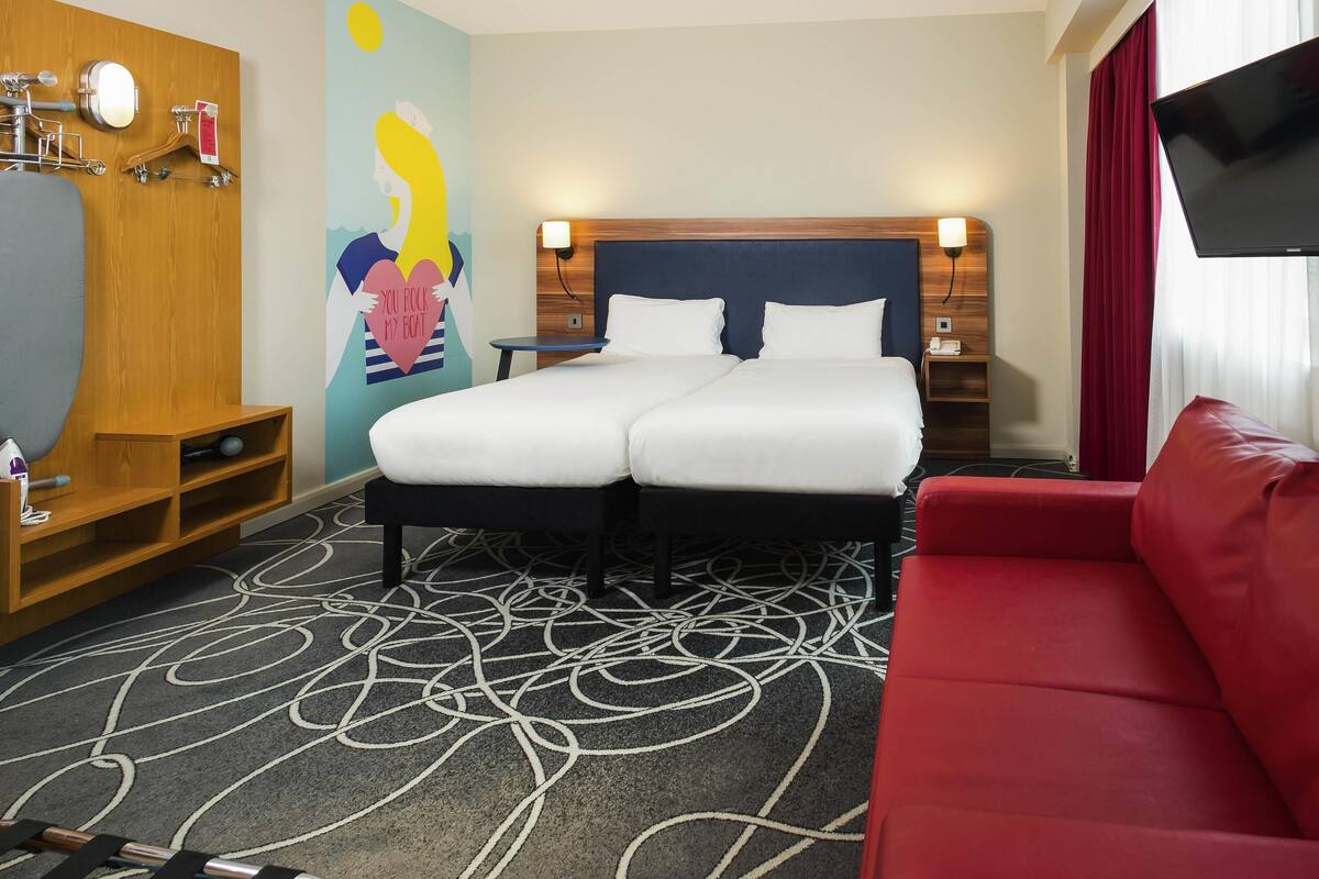 Room, 2 Twin Beds (The Duet) | In-room safe, desk, iron/ironing board, free cribs/infant beds