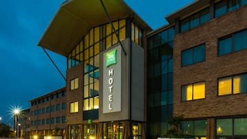 Façade de l’hébergement - soirée/nuit