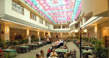 Yangshuo New Century Hotel