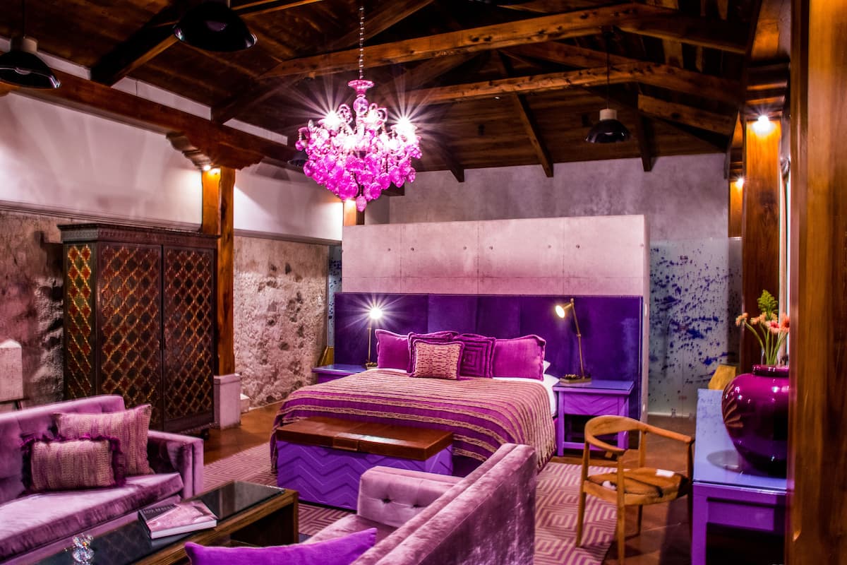 Las Jacarandas | Frette Italian sheets, premium bedding, pillowtop beds, minibar