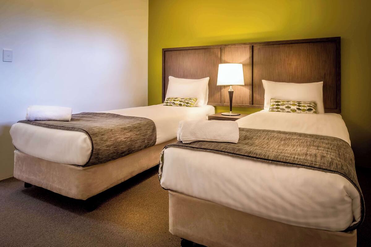 in-room safe, iron/ironing board, wifi, bed sheets