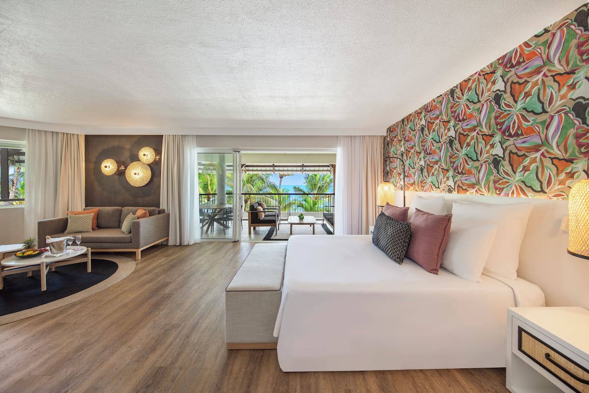 Family Apartment, 2 Bedrooms | Minibar, in-room safe, blackout drapes, iron/ironing board