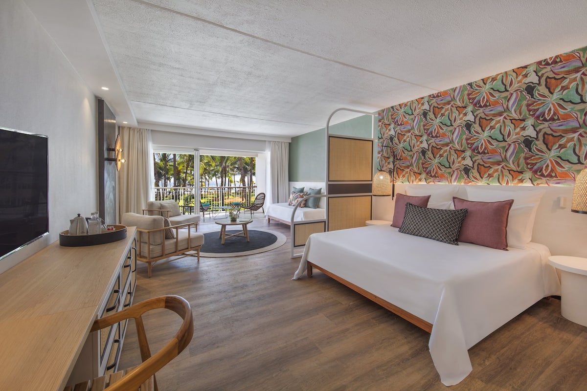 Camera familiare | Minibar, una cassaforte in camera, tende oscuranti, ferro/asse da stiro