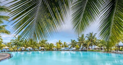 Victoria Beachcomber Resort & Spa