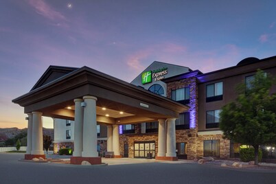 Holiday Inn Express Hotel & Suites Richfield by IHG